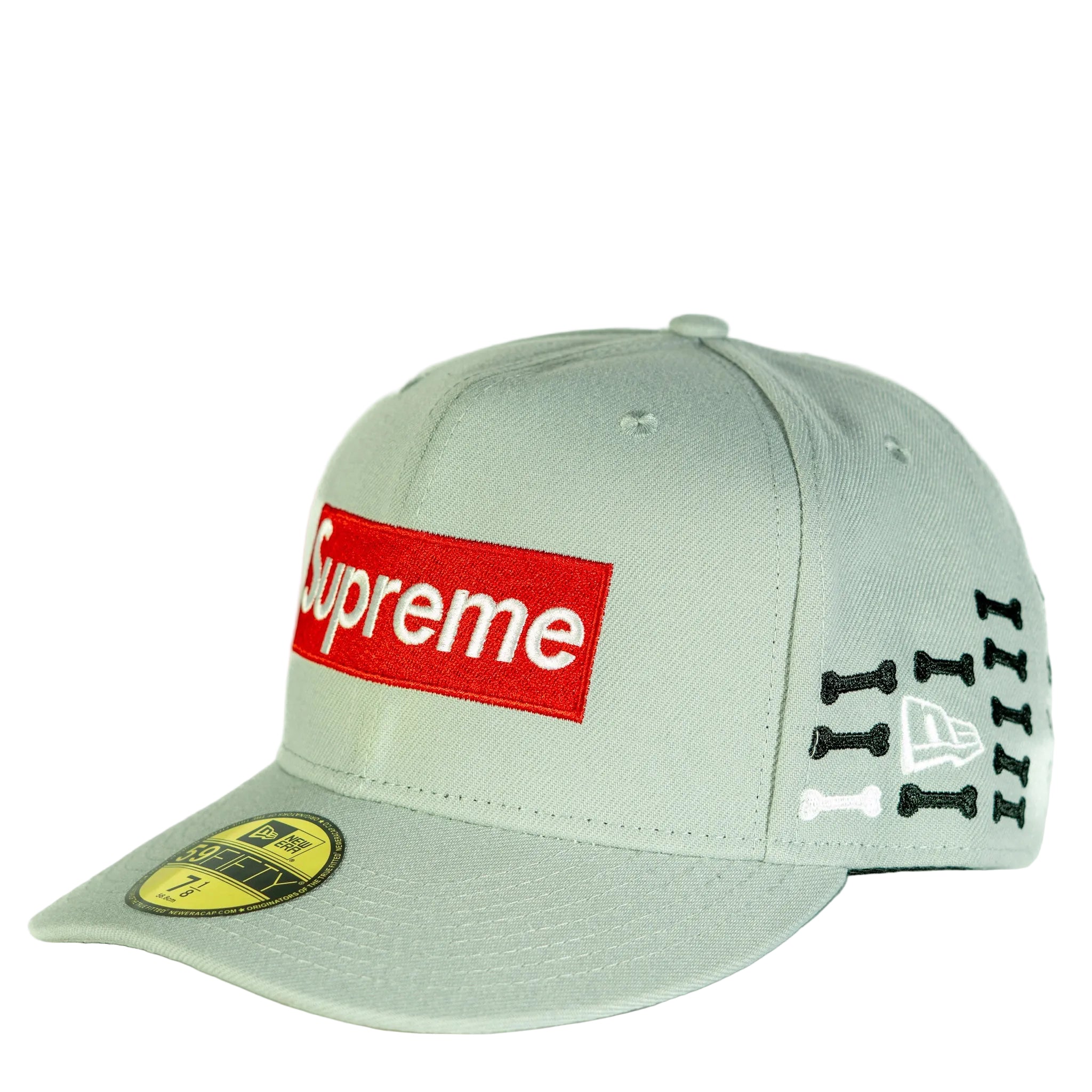 Supreme y New Era Bones Box 59FIFTY Gris