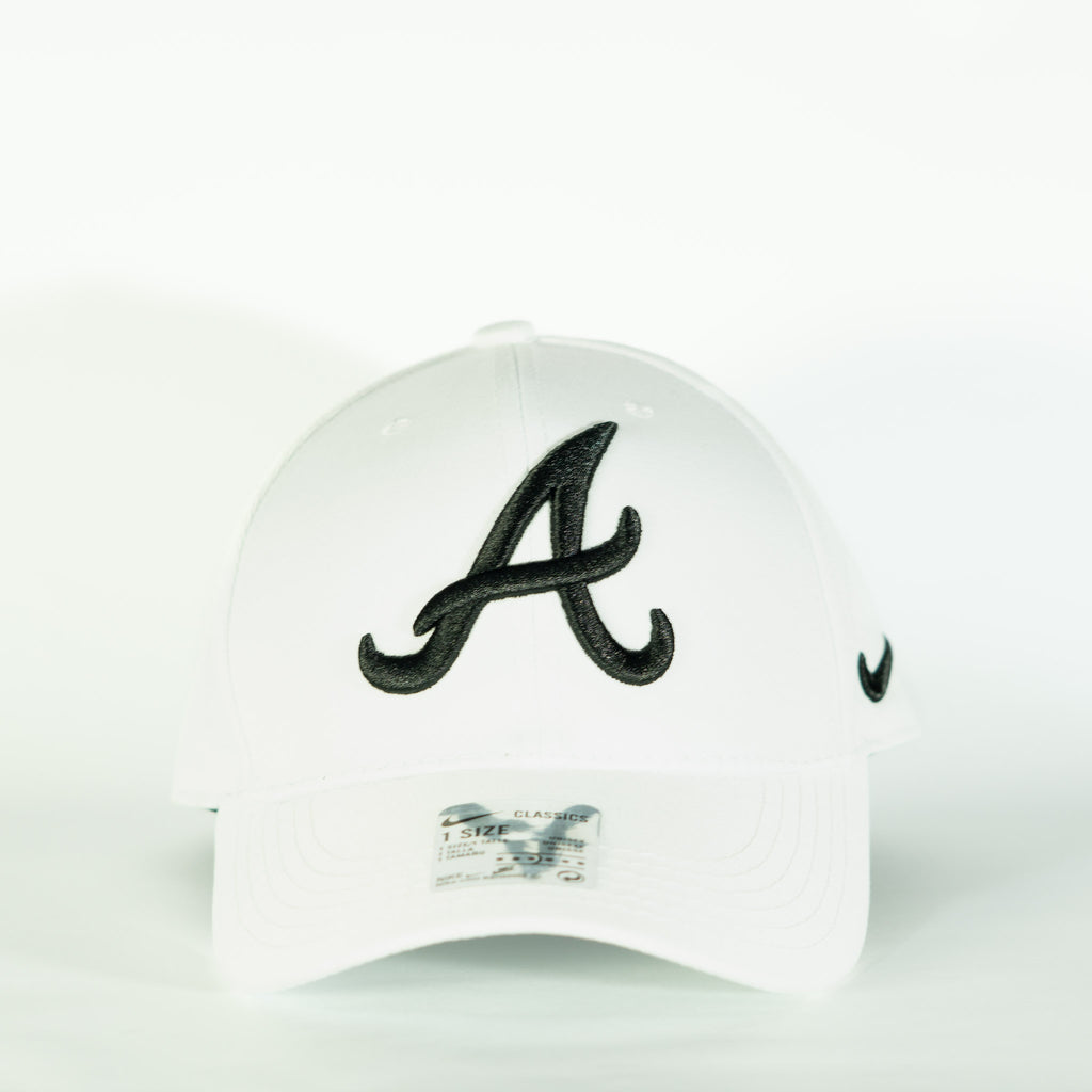 Nike Atlanta Braves Blanca Ajustable